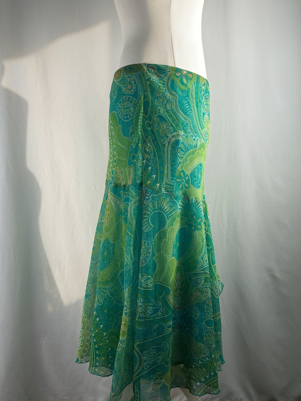 Green and blue tropical ruffle detailed midi skirt