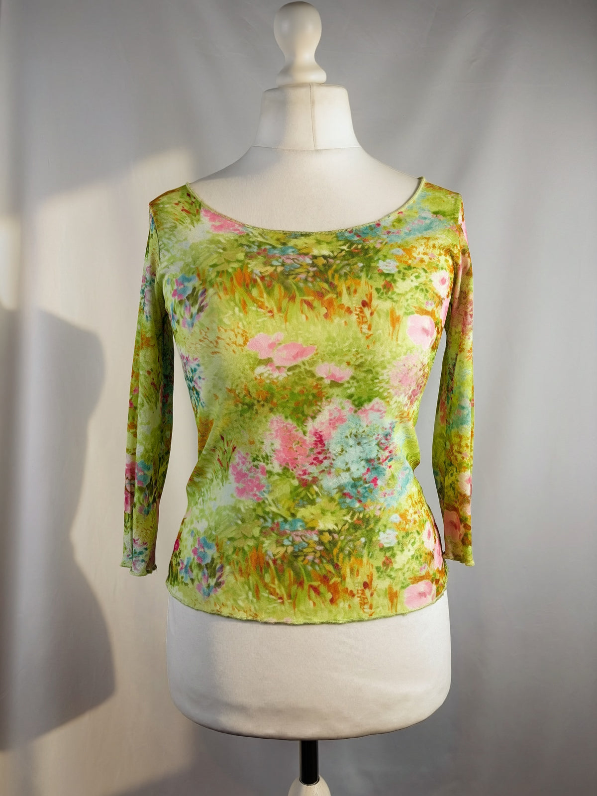 Green watercolour affect mesh 3/4 sleeve top